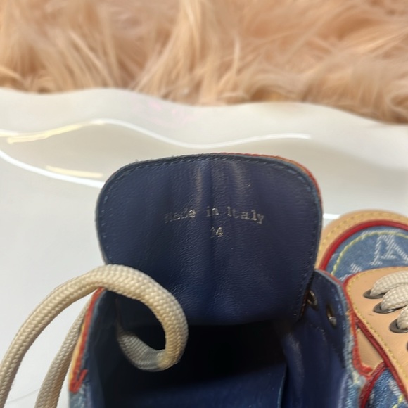 LOUIS VUITTON DENIM SNEAKER - Picture 10 of 13